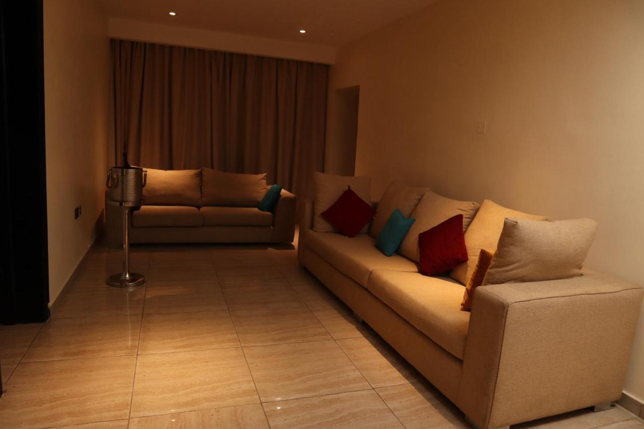 Monty Suites Calabar Exterior foto
