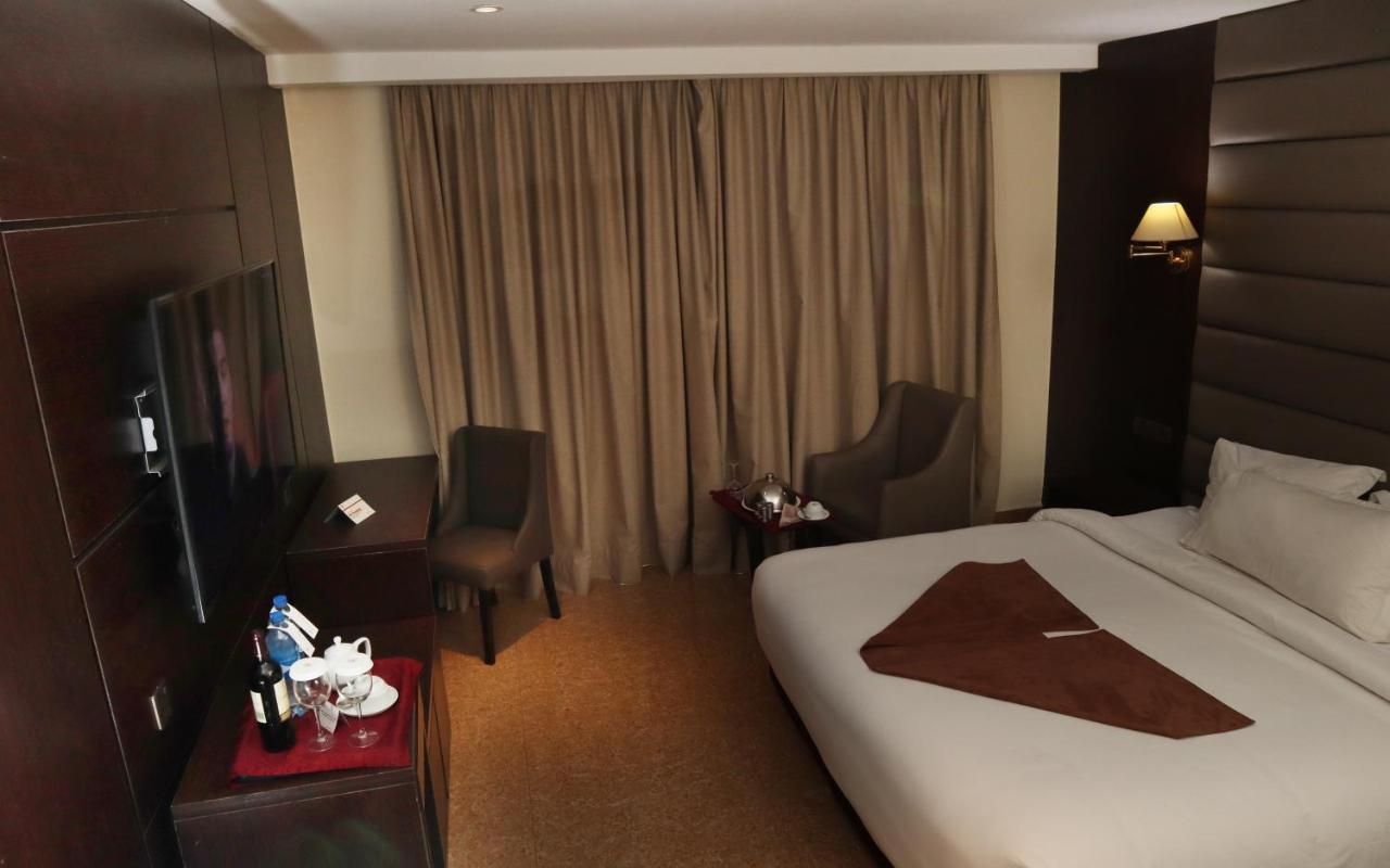 Monty Suites Calabar Exterior foto